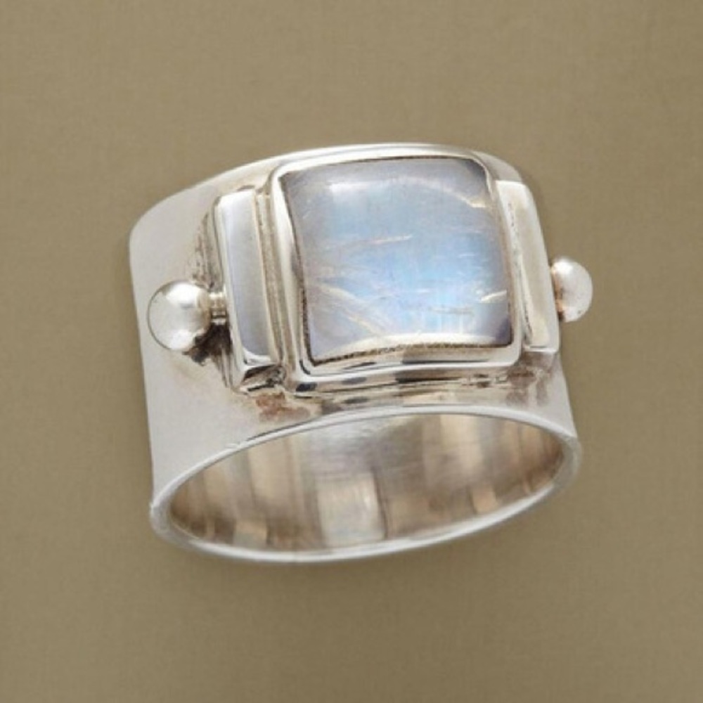 ❤️‍🔥Top seller Anthropology Vintage Ring❤️‍🔥 - Picture 7 of 8
